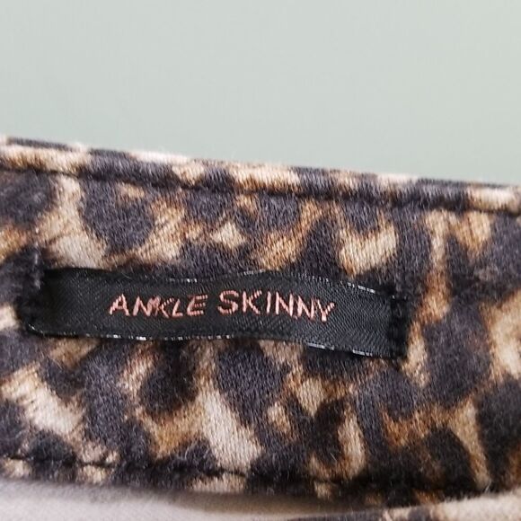 Jen 7 by 7 For All Mankind Animal Print Ankle Skinny Jeans - Picture 5 of 10